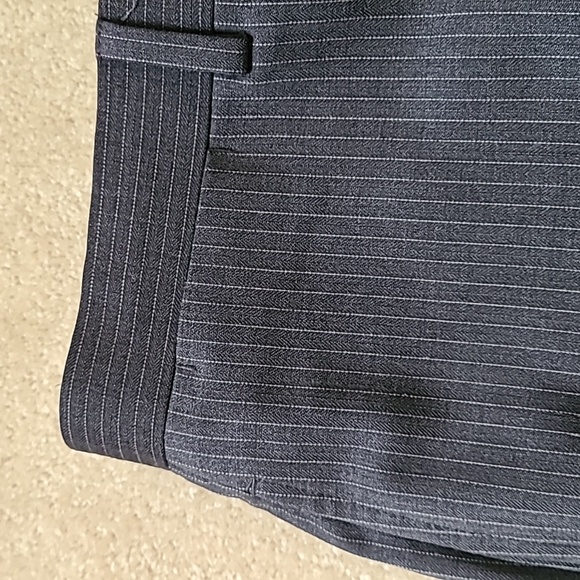 Tommy Hilfiger Suit Set (Pants: 33Wx32L Jacket: 38R) - Black and white Stripped - Picture 7 of 8